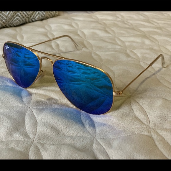 Ray Ban Aviator Sunglasses - Picture 2 of 6